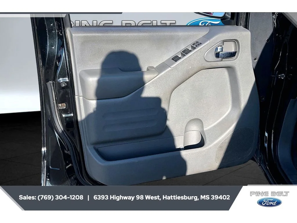 Used 2019 Magnetic Black Pearl Nissan SV image 19