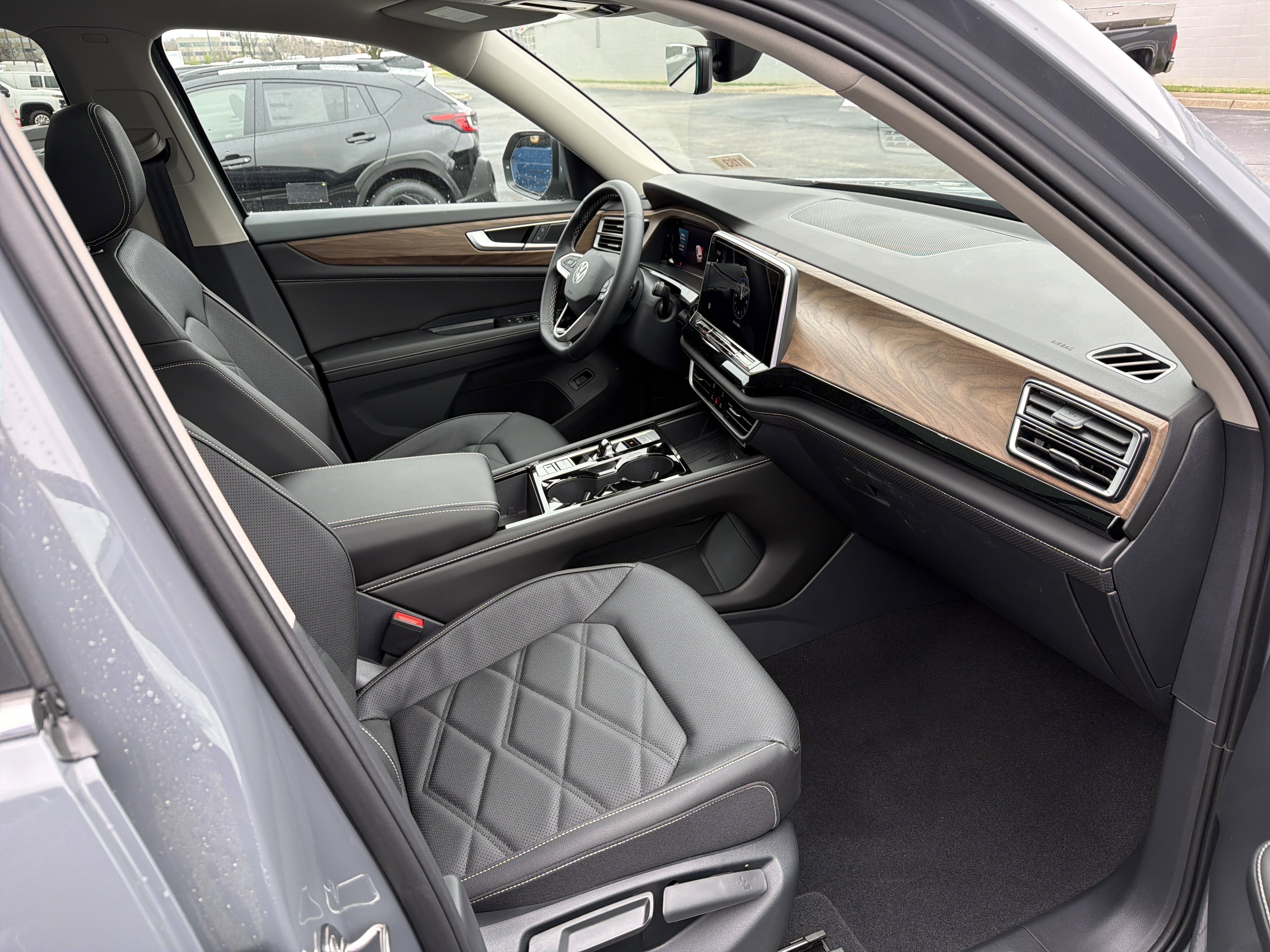 New 2026 Pure Gray Volkswagen 2.0T SE w/Technology image 25