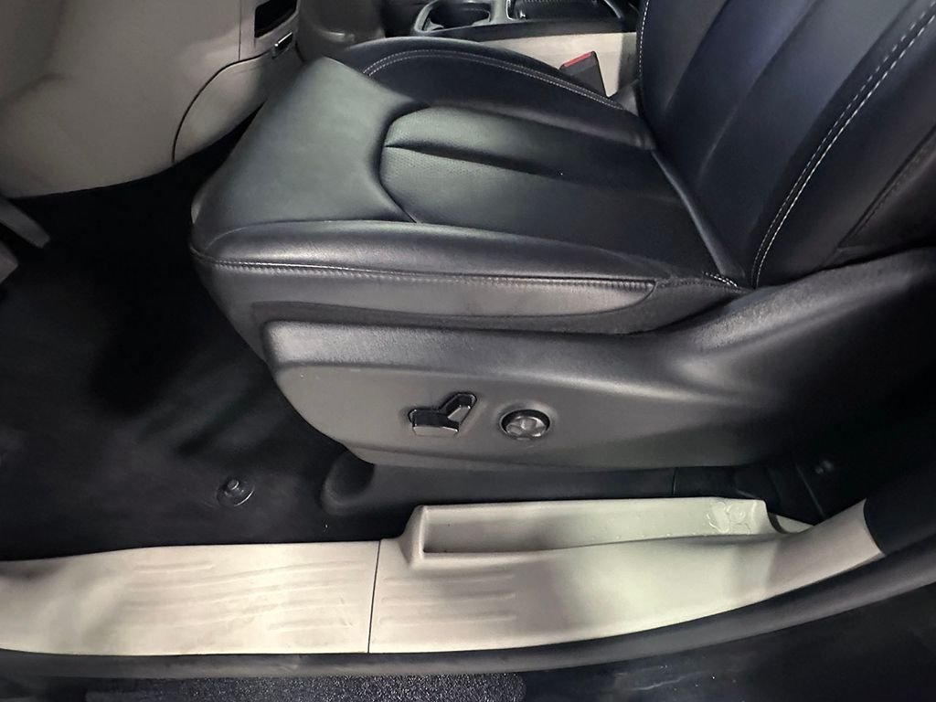 Used 2024 Black Chrysler Touring L- Wheelchair Accessible image 22