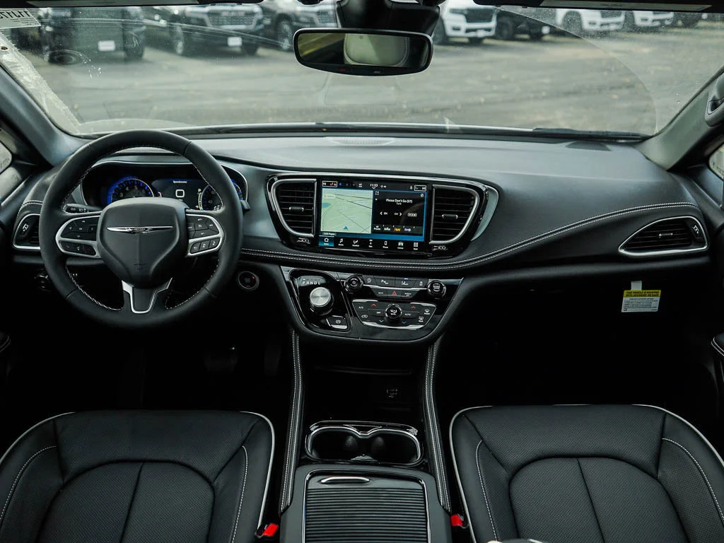 2026 Chrysler Pacifica Limited - Photo 14