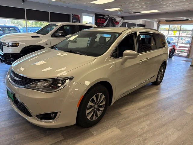 2020 Chrysler Pacifica Touring L Plus