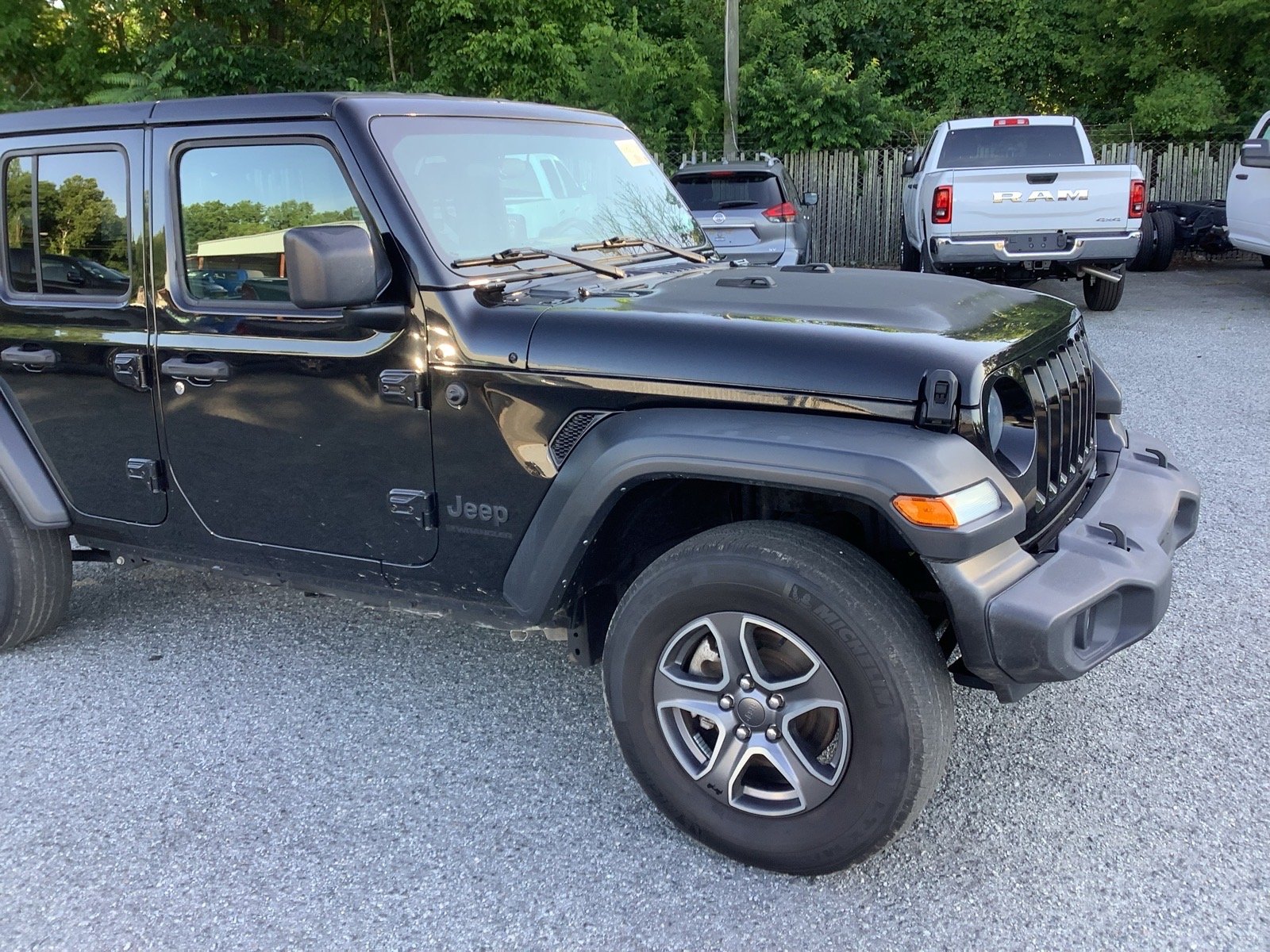 2023 Jeep Wrangler Sport S's photo