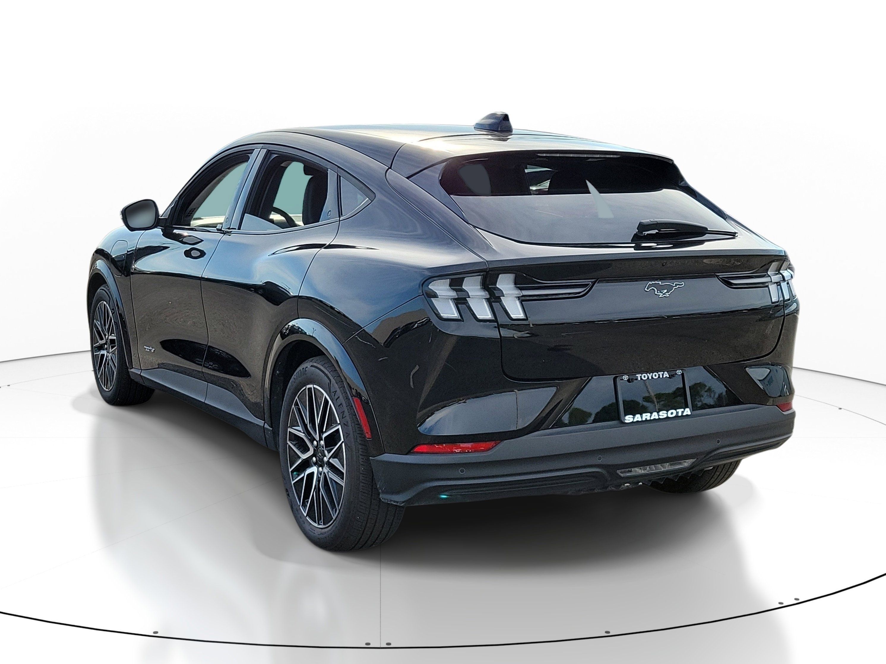 Used 2025 Shadow Black Ford Premium image 3