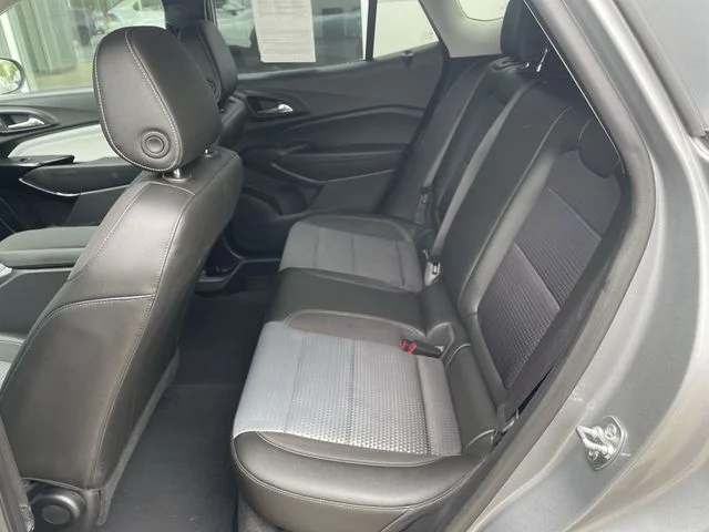 2025 Chevrolet Trax LT - Photo 29