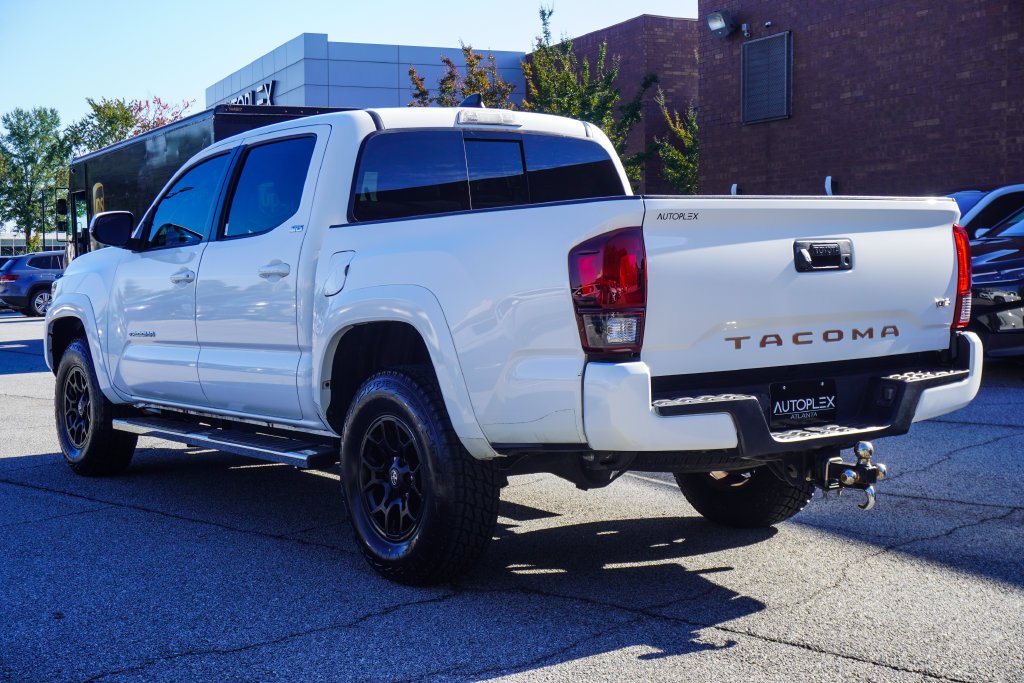 Used 2022 White Toyota SR5 image 30