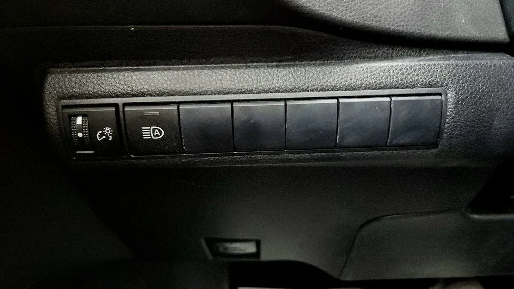 Used 2019 Blue Toyota SE image 32
