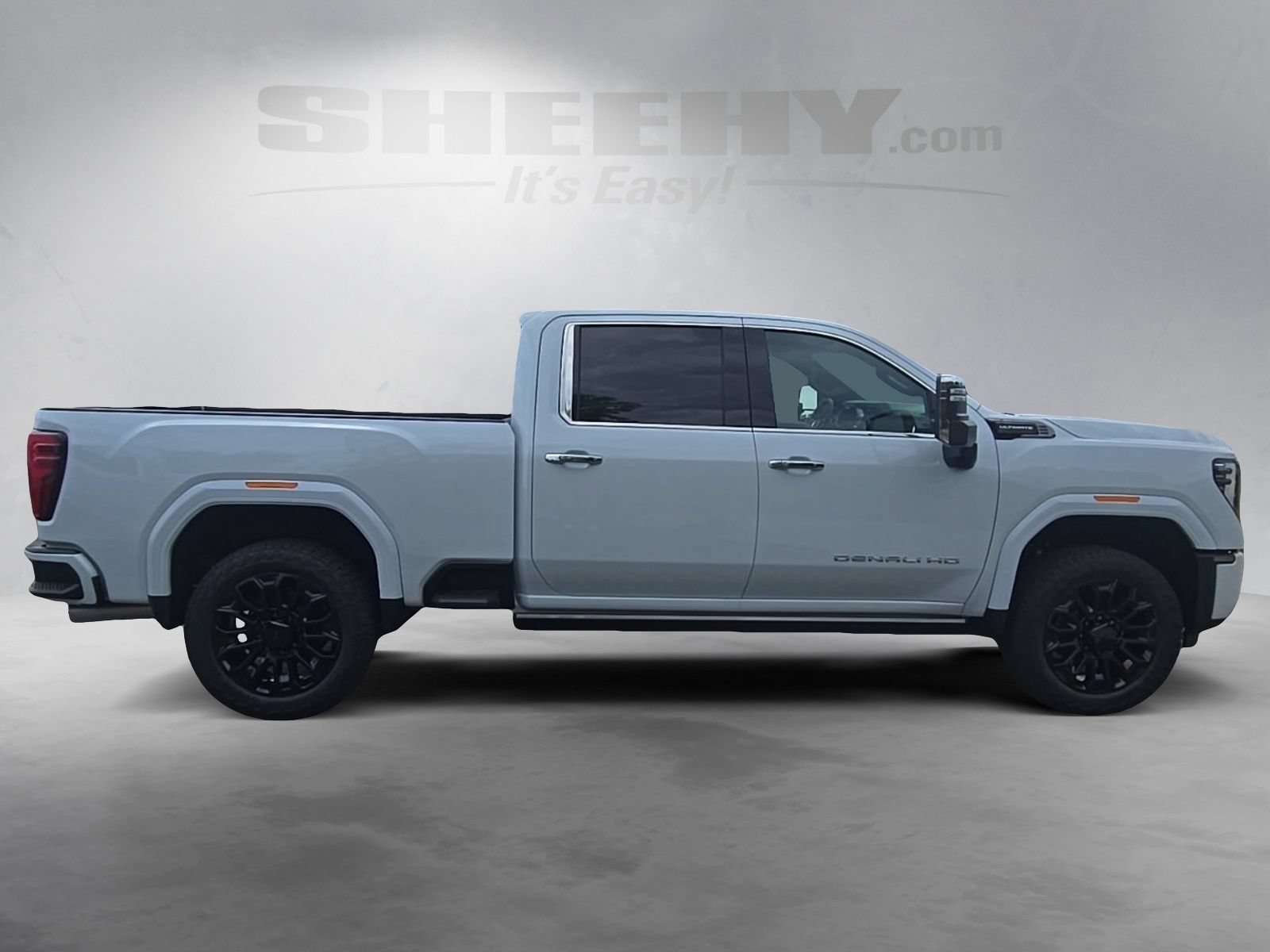 New 2026 Glacier White Tricoat GMC Denali Ultimate image 4