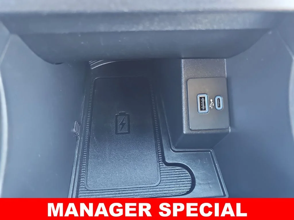 Used 2022 Silver Ford Titanium image 25