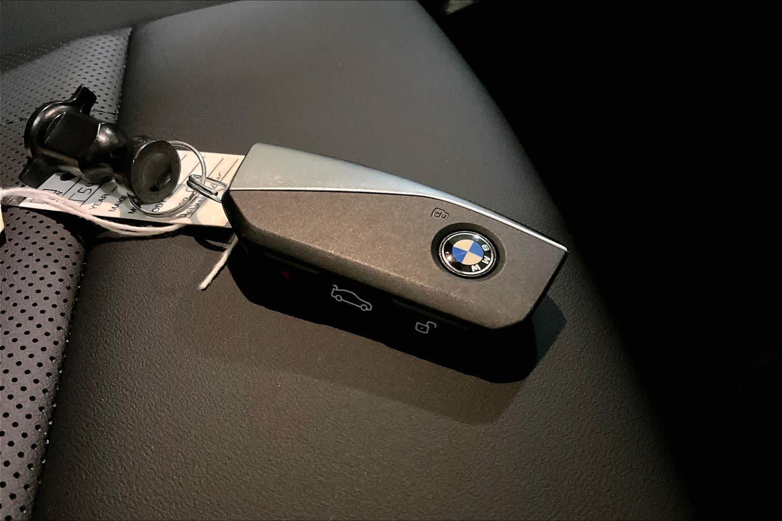 Used 2026 Dune Grey Metallic BMW xDrive28i image 14