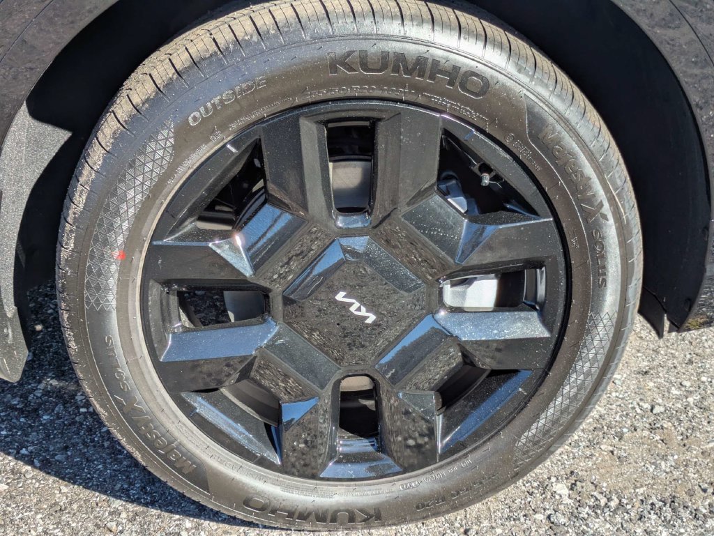 New 2027 Ebony Black Kia SX image 11