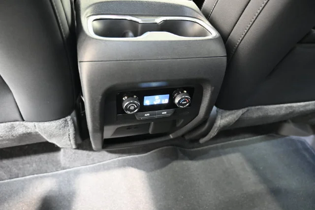 2027 Chevrolet Traverse LT - Photo 27