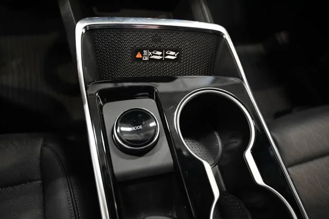 Used 2026 Lakeshore Blue Metallic Chevrolet LT image 19