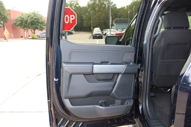 New 2026 Antimatter Blue Metallic Ford XLT image 34