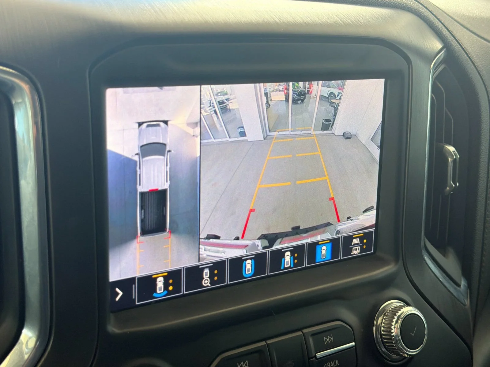 Used 2022 ONYX BLACK GMC AT4 image 20