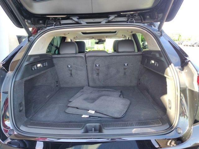 Used 2023 Black Buick Essence image 28