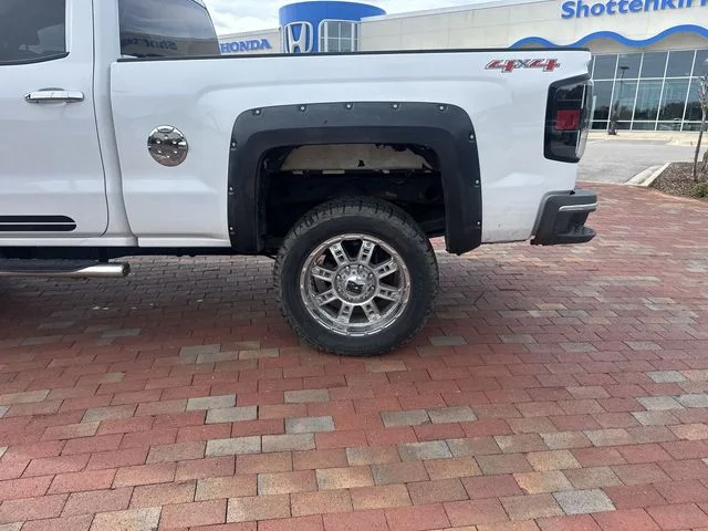 Used 2015 White Chevrolet Work Truck image 6