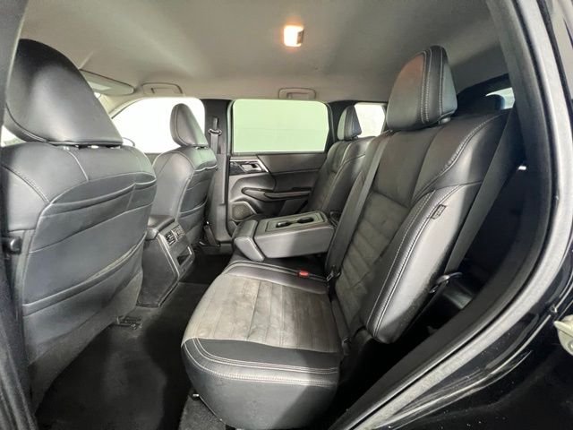 Used 2022 Black Mitsubishi SE image 13
