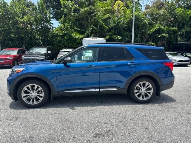Used 2022 Blue Ford XLT image 4