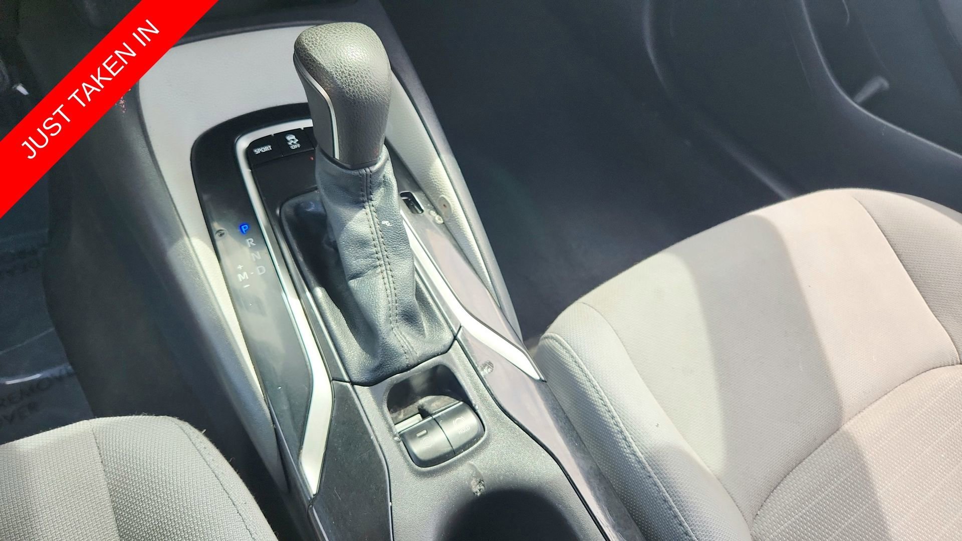 2021 Toyota Corolla SE - Photo 14