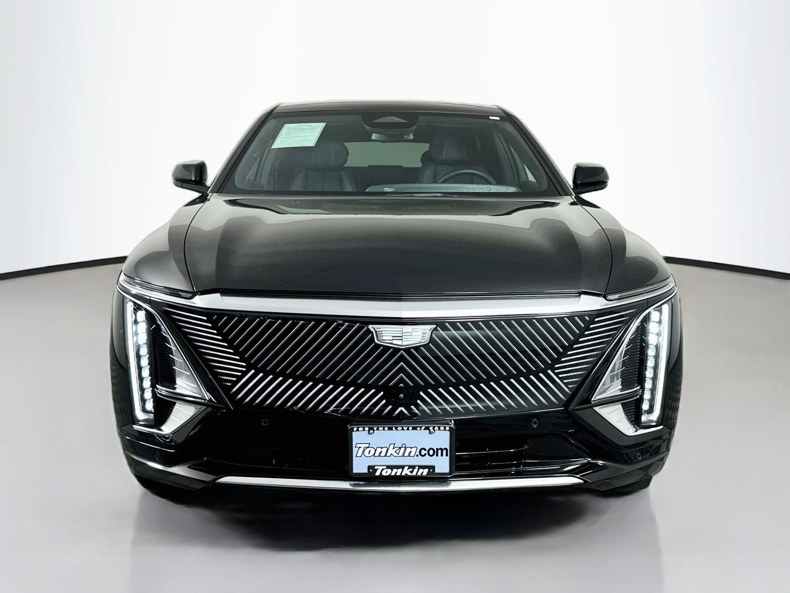 Used 2024 Stellar Black Metallic Cadillac Luxury image 2