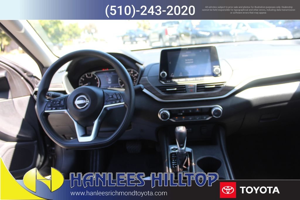 2025 Nissan Altima SV - Photo 17