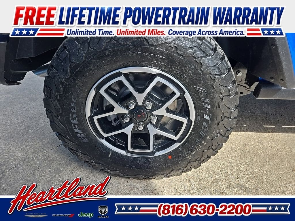 New 2026 Hydro Blue Pearl-Coat Exterior Paint Jeep Rubicon image 27
