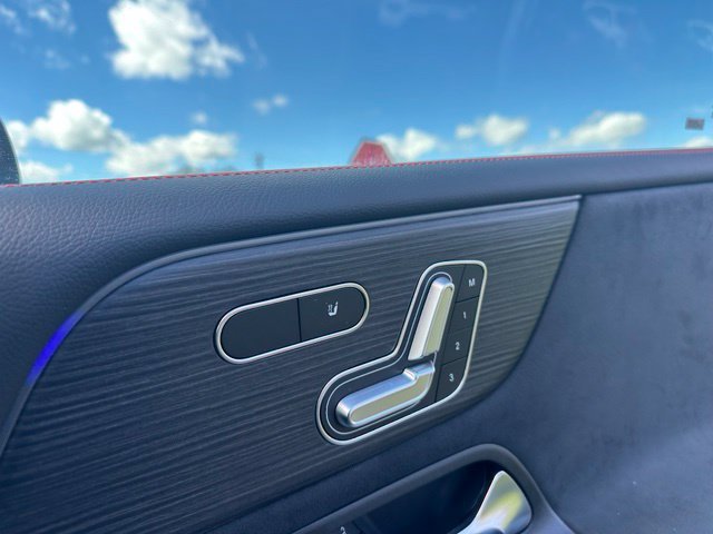 New 2026 Cirrus Silver Metallic Mercedes-Benz GLB 250 image 26