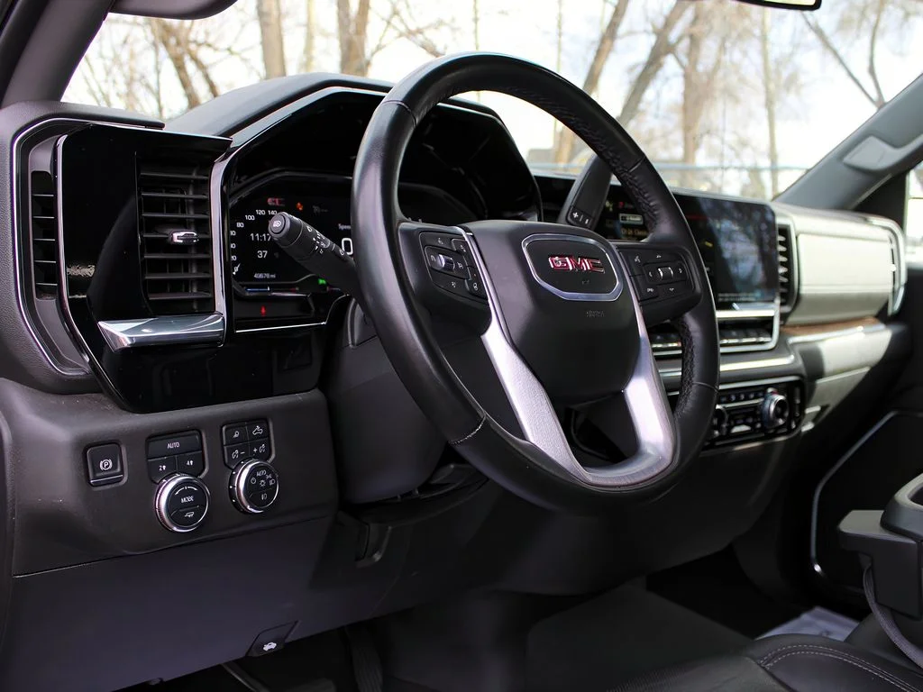 2024 GMC Sierra 1500 SLT - Photo 15