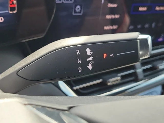 2024 Chevrolet Equinox EV Launch Edition - Photo 33
