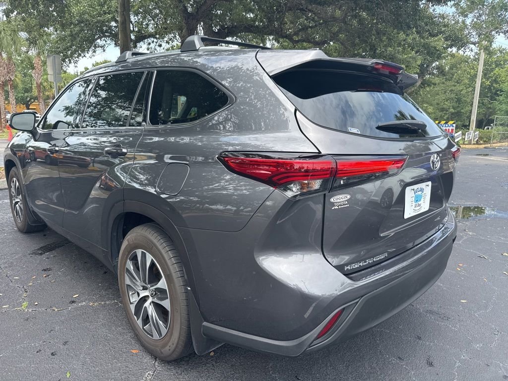 Used 2020 Gray Toyota XLE image 44