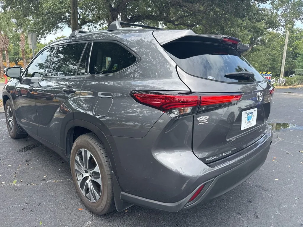 Used 2020 Magnetic Gray Metallic Toyota XLE image 44