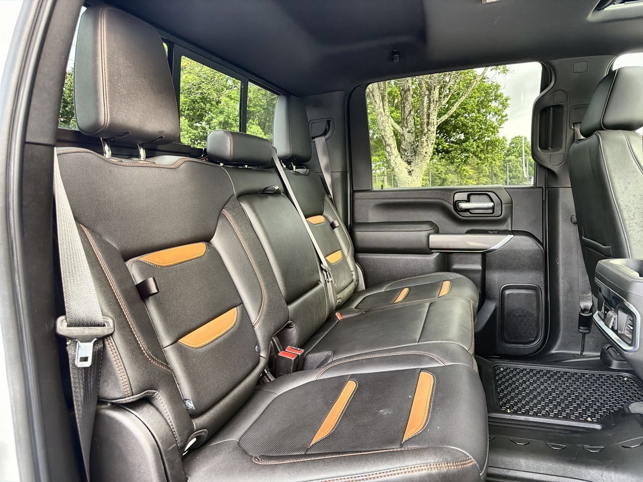 Used 2022 Summit White GMC AT4 image 22