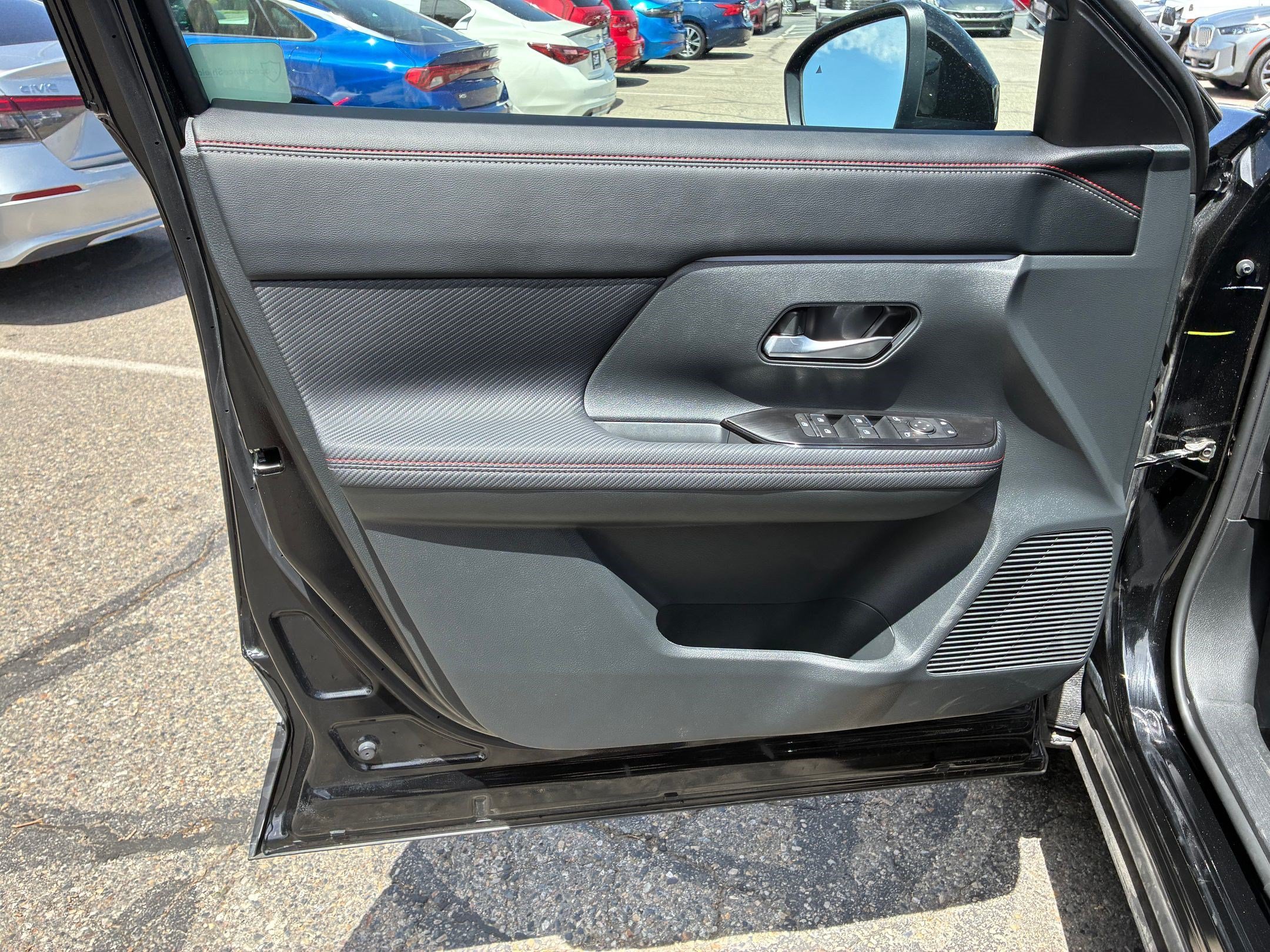 Certified Used 2025 Super Black Nissan SR image 13