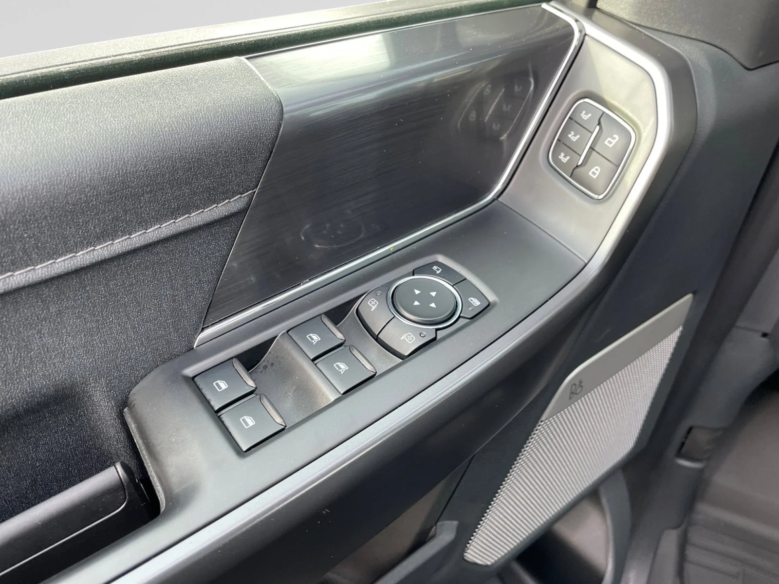 New 2026 Agate Black Metallic Ford Lariat image 12