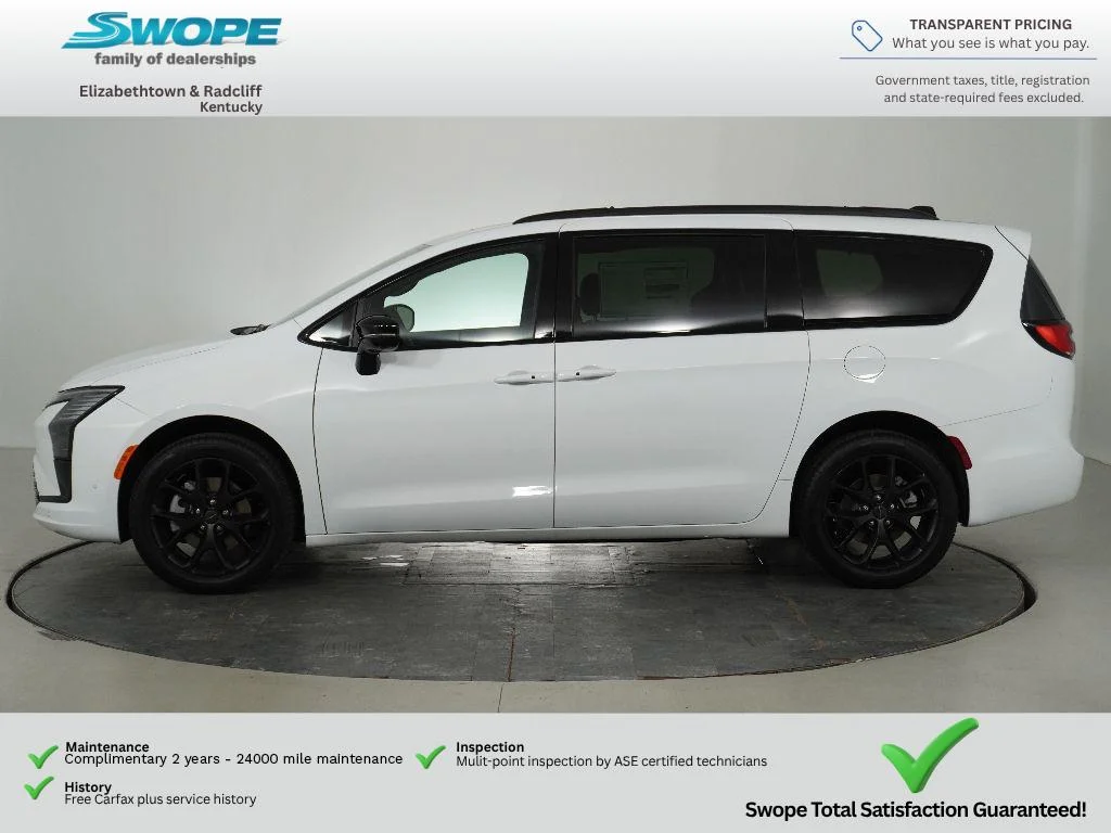 New 2027 Bright White Clear-Coat Exterior Paint Chrysler Limited image 11