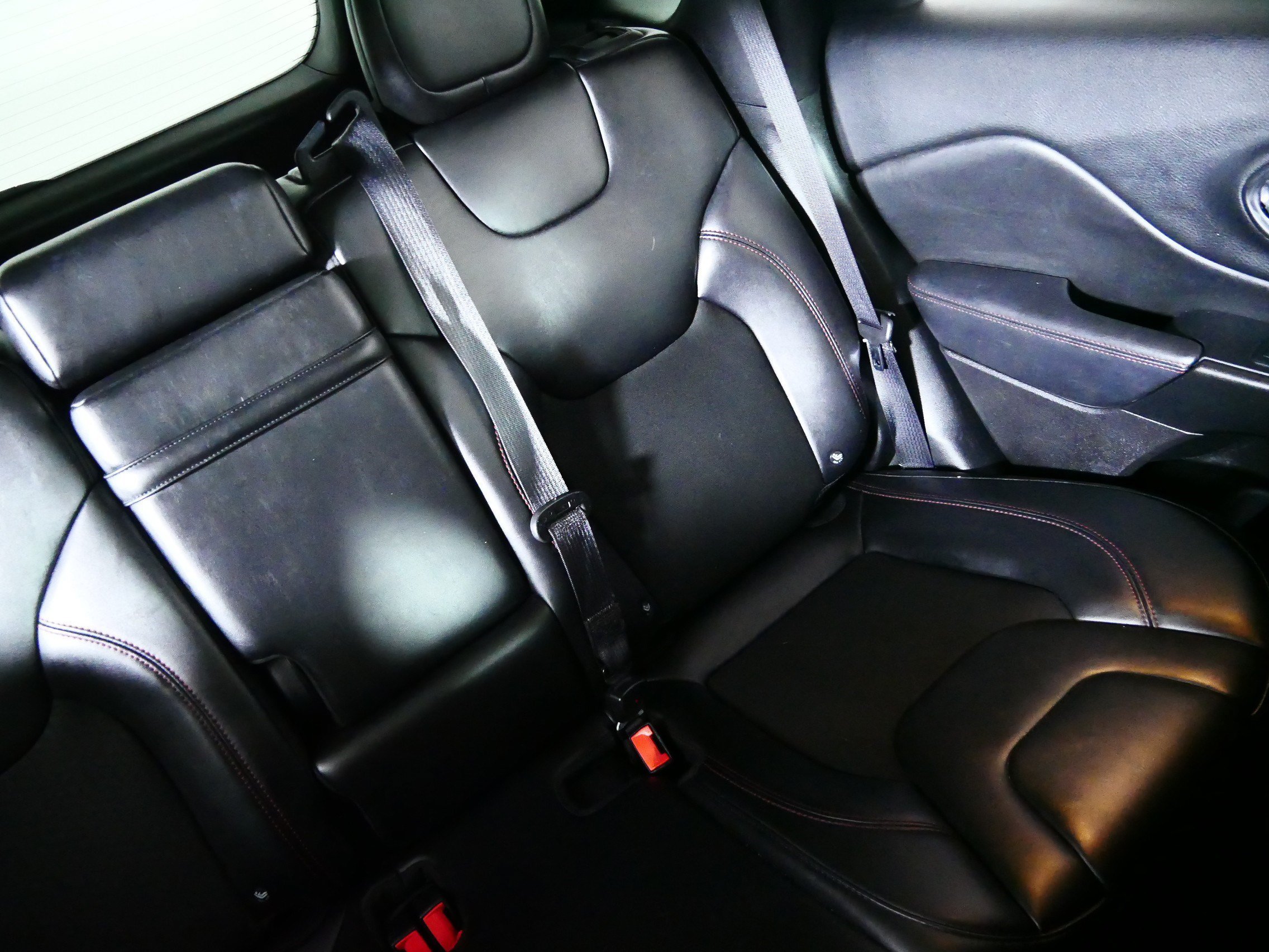 Used 2019 Velvet Red Pearlcoat Jeep Trailhawk image 14