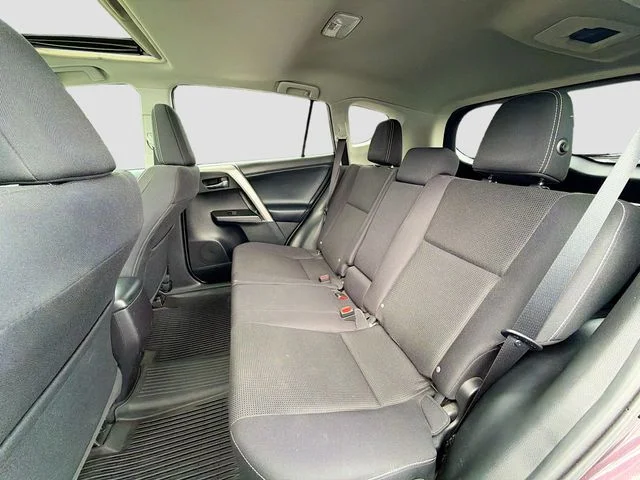 Used 2017 Black Toyota XLE image 20