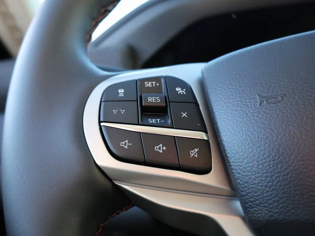 New 2026 Space White Metallic Ford Active image 28