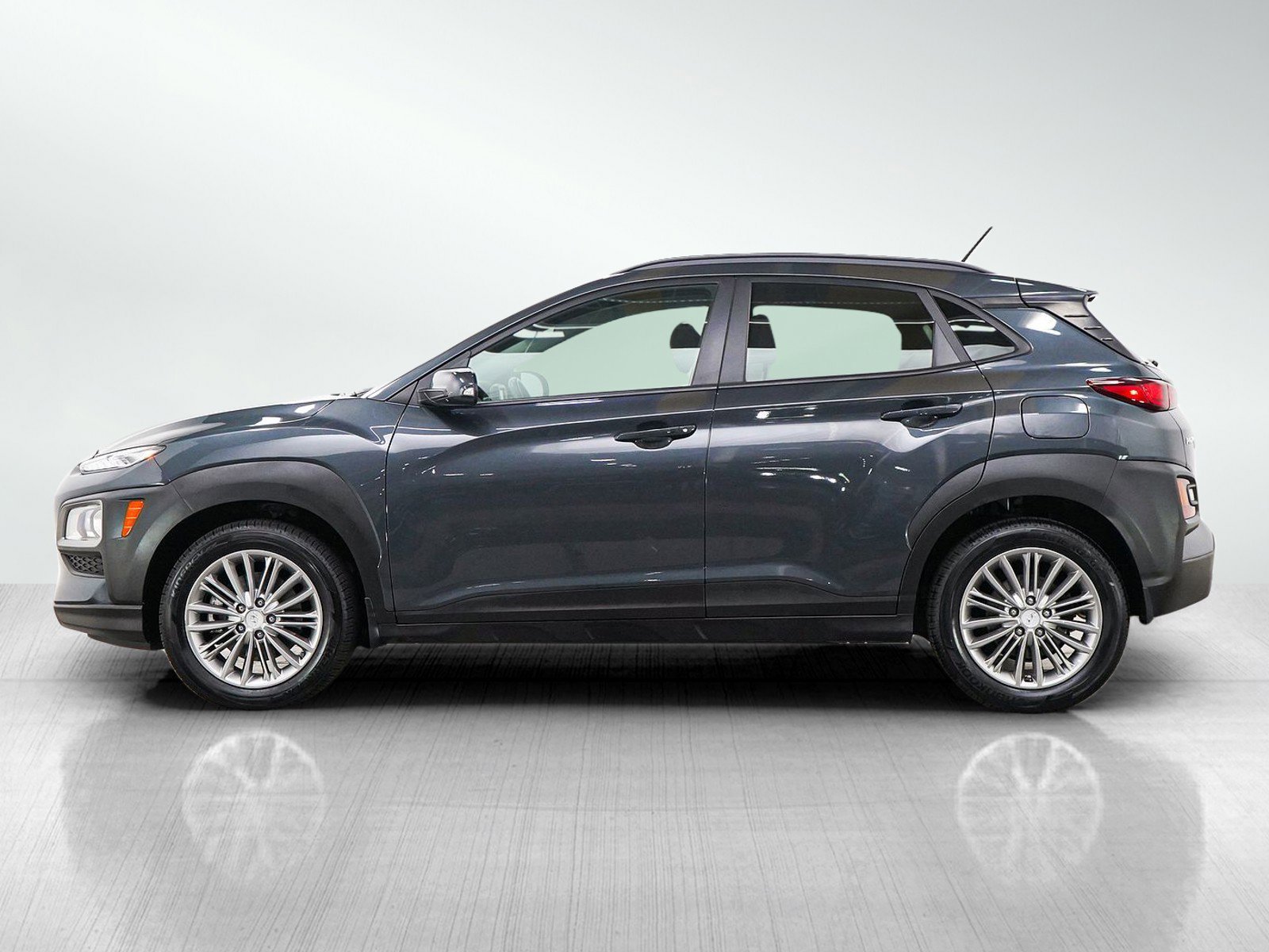 Used 2019 Hyundai Kona SEL with VIN KM8K2CAA8KU237046 for sale in Burnsville, Minnesota