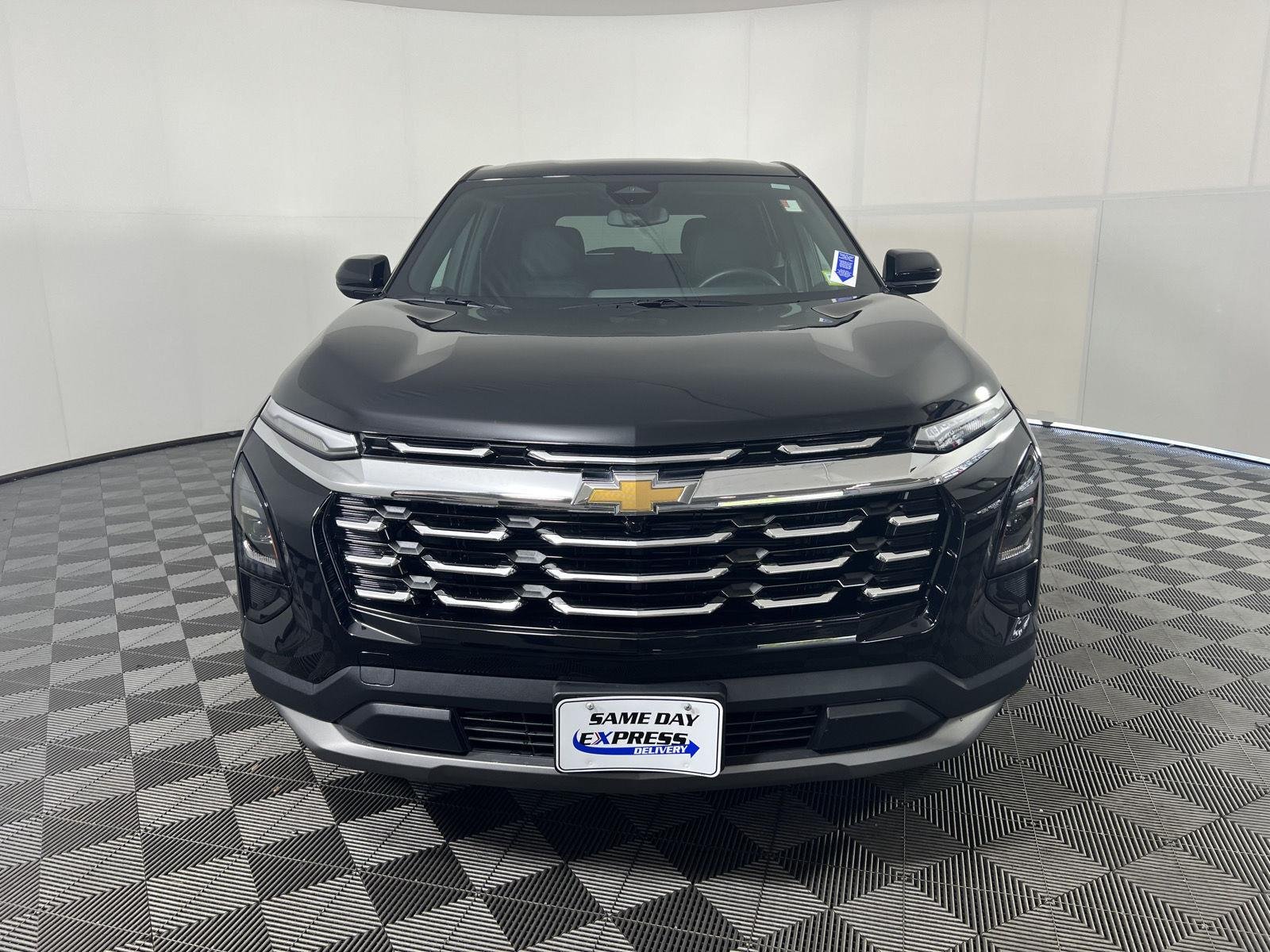 Used 2026 Mosaic Black Metallic Chevrolet AWD LT image 27
