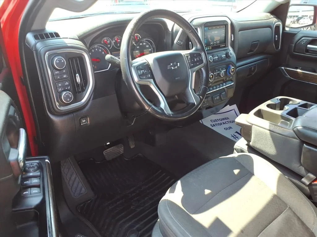 Used 2019 Red Chevrolet RST image 15