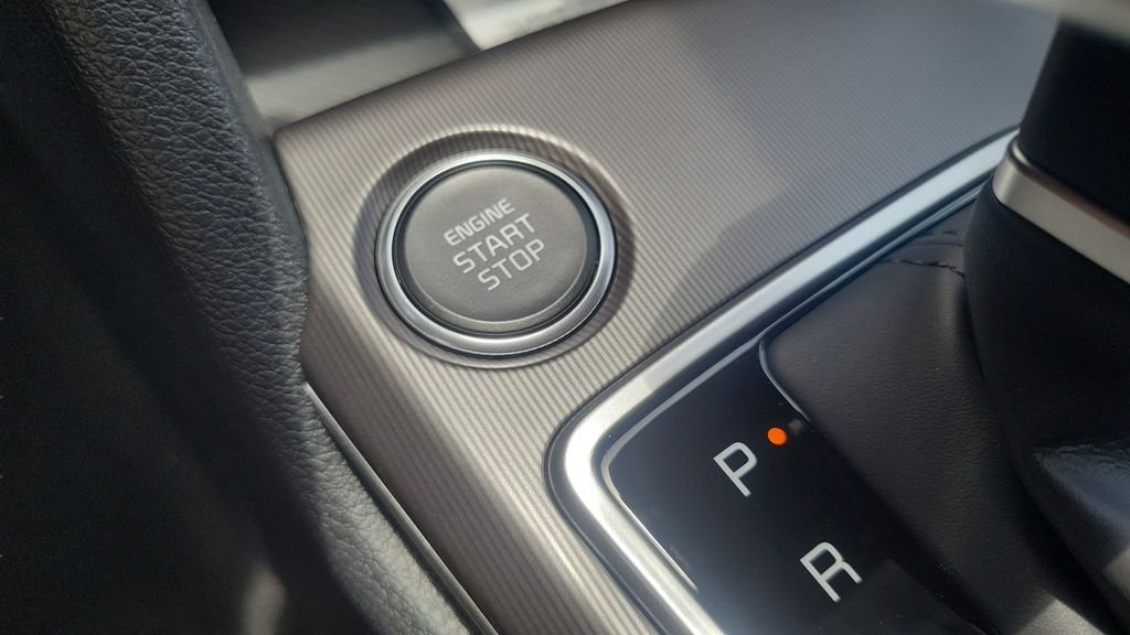 New 2026 Glacial White Pearl Kia EX image 23