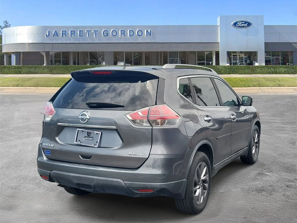 Certified Used 2016 Gray Nissan SL image 4