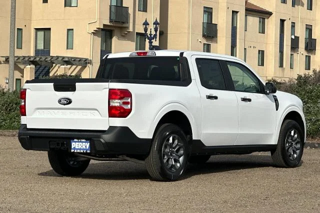 New 2026 Oxford White Ford XLT image 28