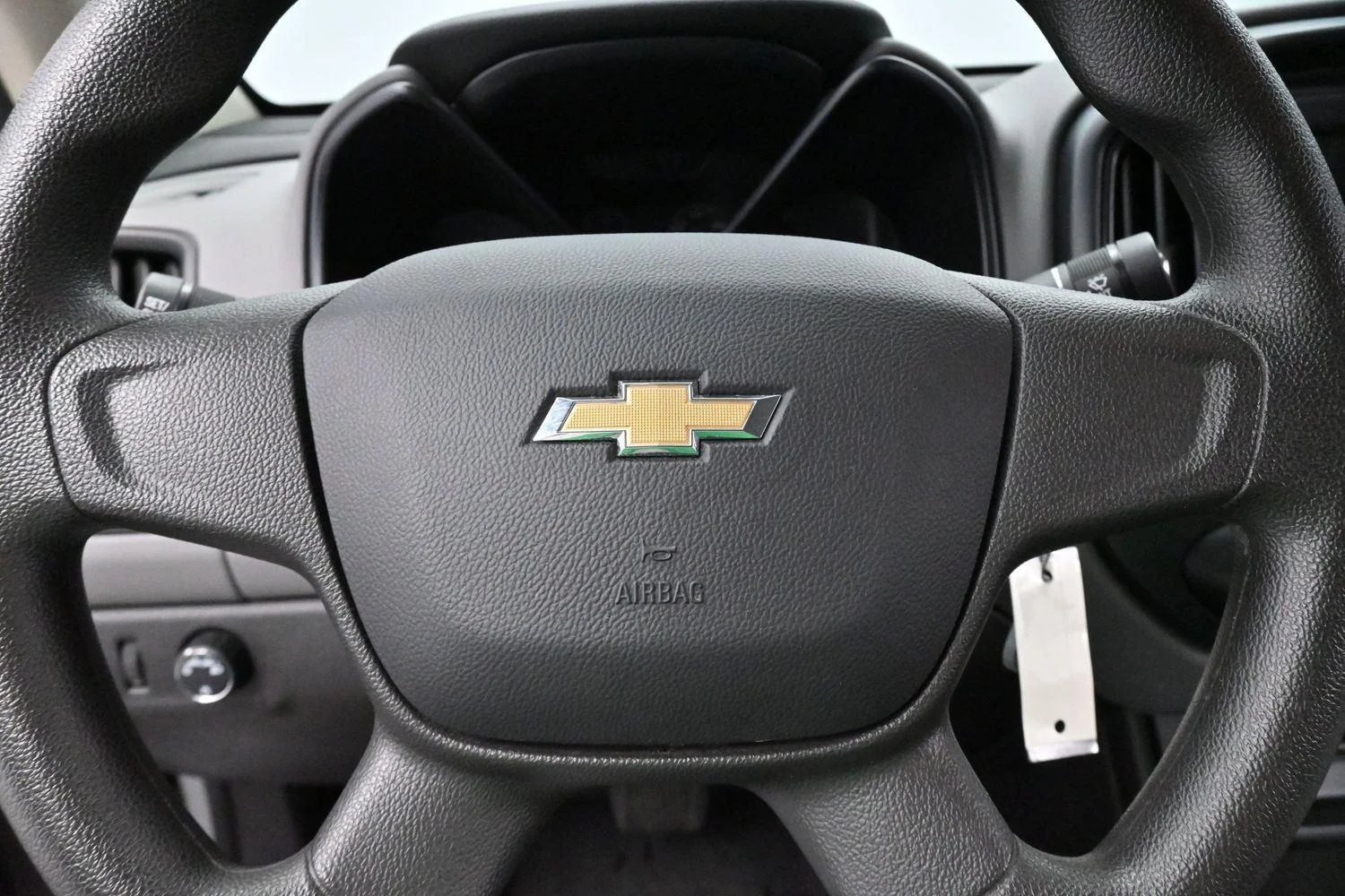 Used 2019 SILVER ICE METALLIC Chevrolet 2WD Work Truck image 16