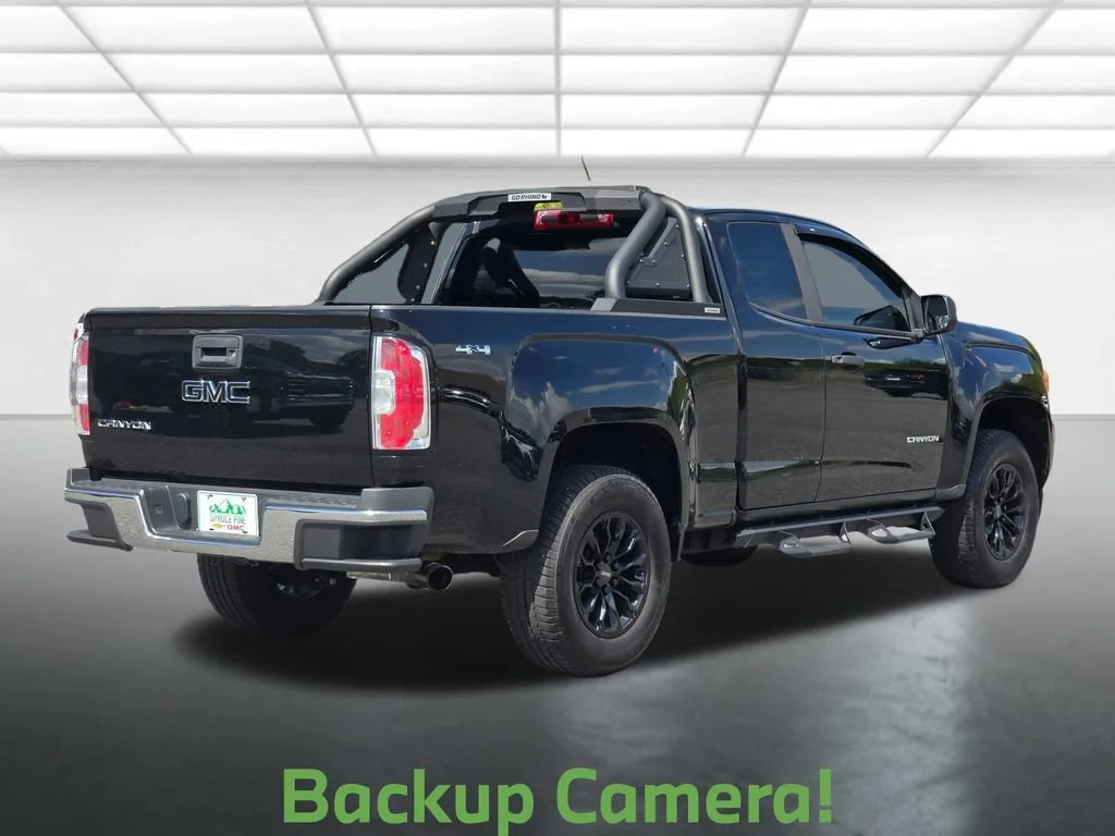 Certified Used 2017 ONYX BLACK GMC 4WD image 18