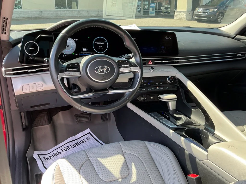 Used 2022 Red Hyundai Limited image 27