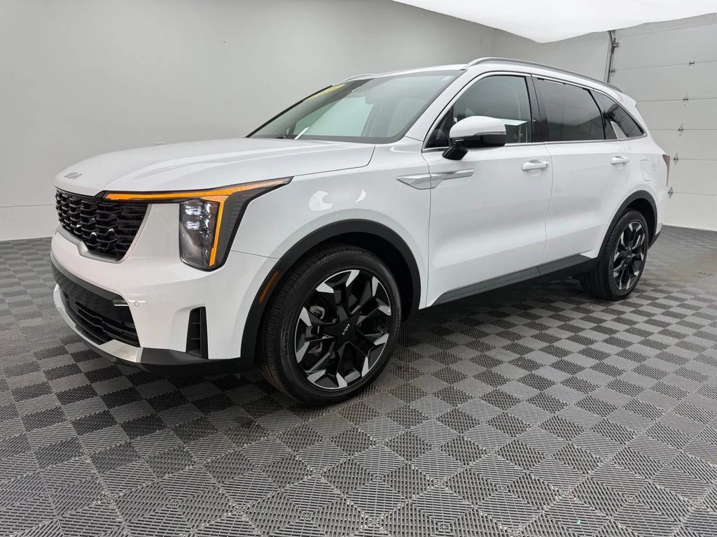 Used 2025 White Kia EX image 15