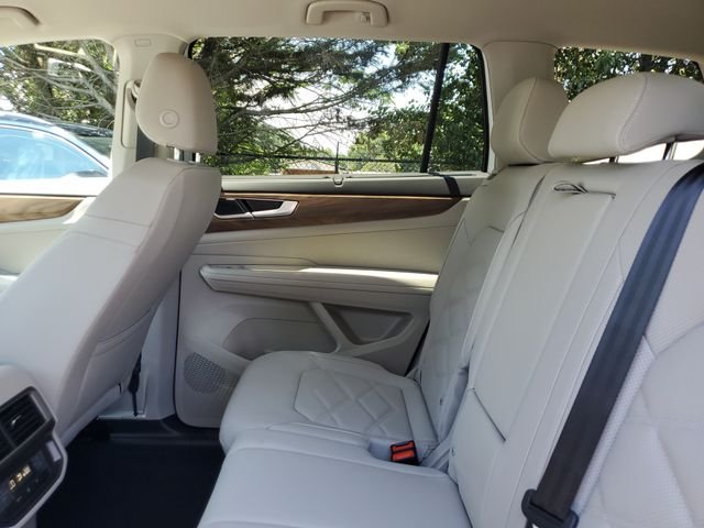 New 2026 White Volkswagen 2.0T SE w/Technology image 10