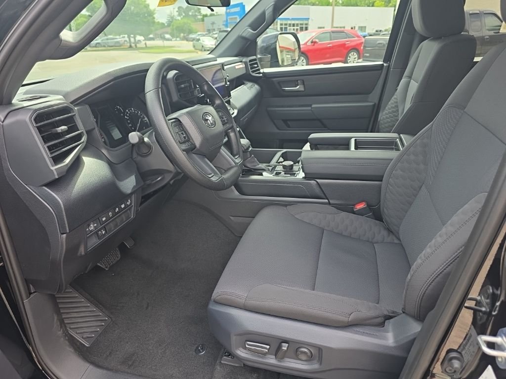 2026 Toyota Tundra SR5 - Photo 10